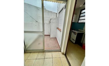 VENTA CHALET CON DEPARTAMENTO EN ESQUINA ZONA MACROCENTRO DIST