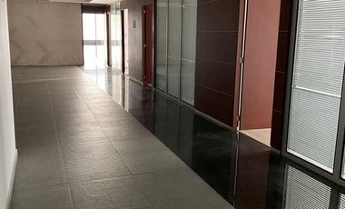 Renta de oficinas Bosques Enfrente del Pantalón