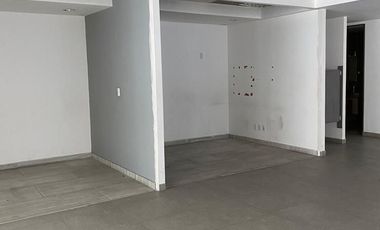 Renta de oficinas Bosques Enfrente del Pantalón