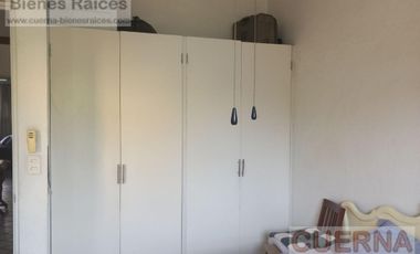 CASA EN VENTA ATRAS DE SUMIYA, ¡OPORTUNIDAD!, CON 3 HABITACIONES EN PLANTA BAJA, CANCHAS DE TENIS, ALBERCA Y VIGILANCIA