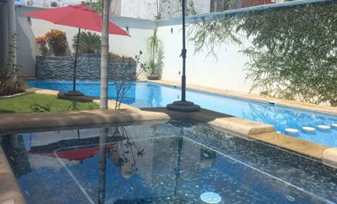 CASA EN VENTA Y RENTA  EN BURGOS BUGAMBILIA, 8 HABITACIONES
