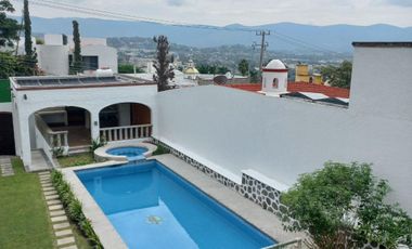 CASA EN VENTA EN BURGOS BUGAMBILIA CON ALBERCA CLIMATIZADA, HABITACIÓN EN PLANTA BAJA