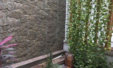 CASA EN VENTA EN BURGOS BUGAMBILIA CON ALBERCA CLIMATIZADA, HABITACIÓN EN PLANTA BAJA