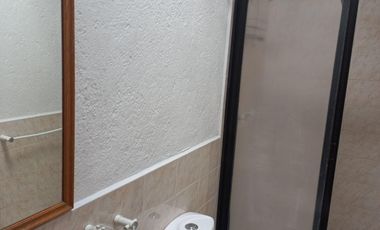 CASA EN VENTA EN BURGOS BUGAMBILIA CON ALBERCA CLIMATIZADA, HABITACIÓN EN PLANTA BAJA