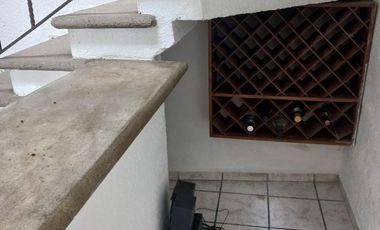 CASA EN VENTA EN BURGOS BUGAMBILIA CON ALBERCA CLIMATIZADA, HABITACIÓN EN PLANTA BAJA
