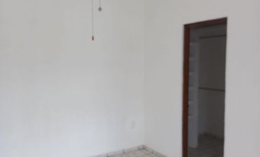 CASA EN VENTA EN BURGOS BUGAMBILIA CON ALBERCA CLIMATIZADA, HABITACIÓN EN PLANTA BAJA