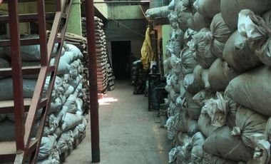 BODEGA EN VENTA EN CIUDAD DE MÉXICO, MAGDALENA MIXHUCA, A UNA CUADRA DEL MERCADO DE JAMAICA