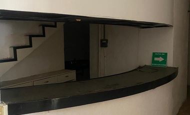INMUEBLE QUE CONSTA DE LOCALES, BODEGA Y OFICINAS EN EL CENTRO