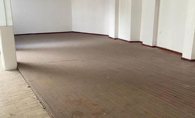 INMUEBLE QUE CONSTA DE LOCALES, BODEGA Y OFICINAS EN EL CENTRO