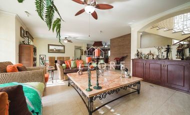CASA EN VENTA, BUGAMBILIAS, ZAPOPAN