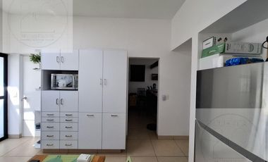 CASA EN VENTA A 10 MINUTOS DE CUERNAVACA, ATRAS DE SUMIYA, EN UN NIVEL, EN UNO DE LOS MEJORES CLIMAS DEL MUNDO