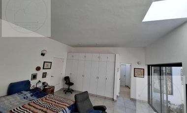 CASA EN VENTA A 10 MINUTOS DE CUERNAVACA, ATRAS DE SUMIYA, EN UN NIVEL, EN UNO DE LOS MEJORES CLIMAS DEL MUNDO