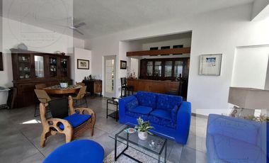 CASA EN VENTA A 10 MINUTOS DE CUERNAVACA, ATRAS DE SUMIYA, EN UN NIVEL, EN UNO DE LOS MEJORES CLIMAS DEL MUNDO