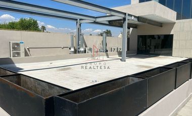 Local y Terraza Venta DePoint Jurica Campestre 12,000,000 EnrGar R2