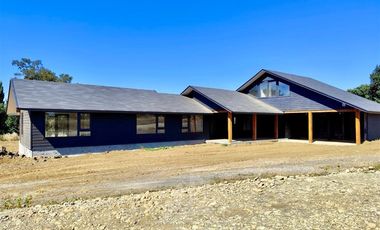 Casa en Venta en COD38530 ¡¡¡ HABITER 360 !!! Vende Acogedora Casa con Parcela en Pitrufquén.