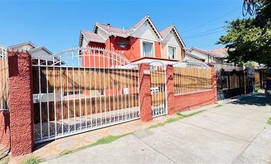 Casa en Venta en AV LAS TORRES, QUILICURA