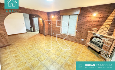#VentaRUKAN | Casa de 6 Habitaciones | Calle ALVEAR | Barrio 26 DE JUNIO| Caleta Olivia.- (APTA CREDITO HIPOTECARIO)