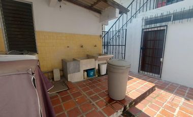 Venta de condominio de 4 departamentos en Kennedy sector Colegio de Arquitectos