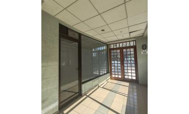Local comercial en arriendo en LAS CONDES