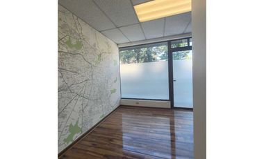 Local comercial en arriendo en LAS CONDES