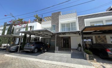 CASA CONDOMINIO en VENTA en Los Patios Vía los Patios