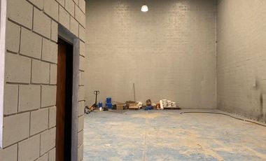 Depósito en  Venta en Micro Parque Industrial con Seguridad 24hs