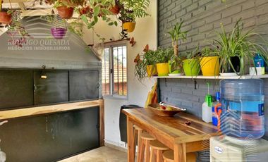 ESPECTACULAR CASA !!CON FINOS DETALLES!!EN MAR DE AJO!