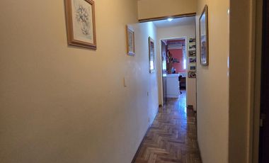 VENTA DÚPLEX 4 AMBIENTES EN CARAPACHAY