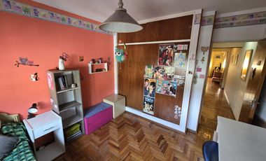 VENTA DÚPLEX 4 AMBIENTES EN CARAPACHAY