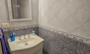 VENTA DÚPLEX 4 AMBIENTES EN CARAPACHAY