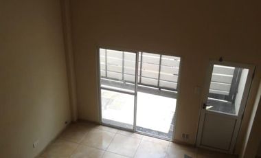 Casas en venta  - 8 dormitorios 3 baños - 260mts2 - Adrogue