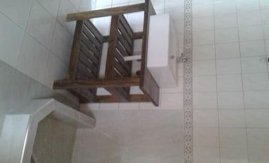 Casas en venta  - 8 dormitorios 3 baños - 260mts2 - Adrogue