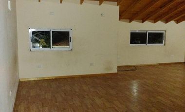 Casas en venta  - 8 dormitorios 3 baños - 260mts2 - Adrogue