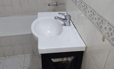 Casas en venta  - 8 dormitorios 3 baños - 260mts2 - Adrogue