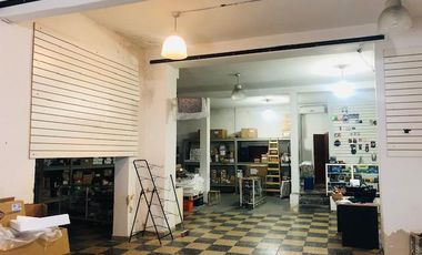 Dos locales con galpón en venta, en Av. Cazón, Tigre