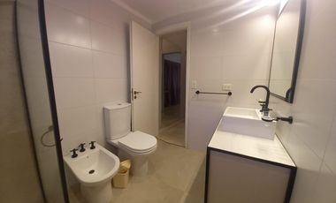 Cod 422 Alquiler Semana Santa Excelente!! totalmente renovada 1 cuadra del mar.
