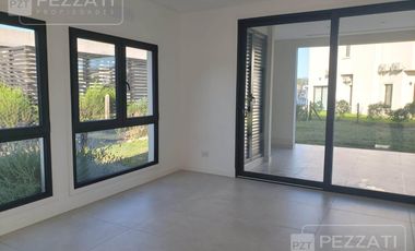 Casa en  venta en Barrio Privado Rumenco Joven. 3 dormitorios (1 suite) . Garage doble. Jardin