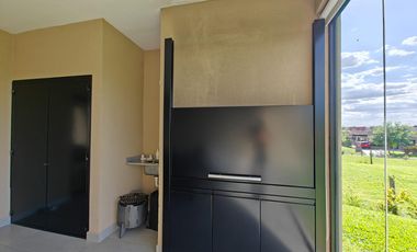 Casa con pileta en Santa Elena - Pilar del Este
