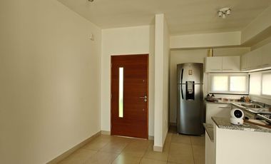 Casa con pileta en Santa Elena - Pilar del Este
