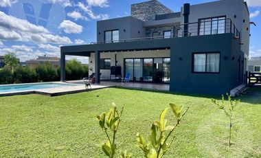 Casa en venta - Barrio Santa Inés, Canning