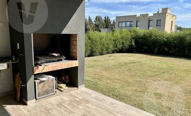 Casa en venta - Barrio Santa Inés, Canning