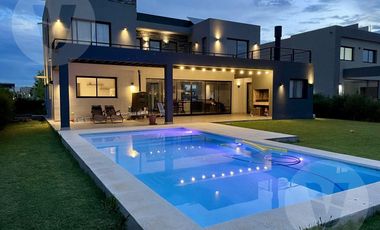 Casa en venta - Barrio Santa Inés, Canning