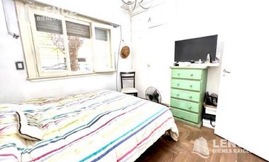OPORTUNIDAD! VENTA CASA ( APTA CREDITO) - C/GARAGE Y PATIO A 3 CUADRAS DE LA PLAZA DE LA CRUZ!!