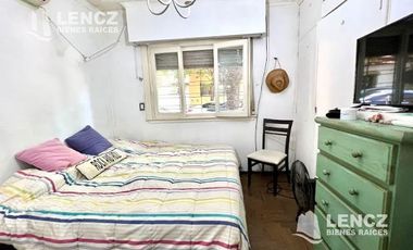 OPORTUNIDAD! VENTA CASA ( APTA CREDITO) - C/GARAGE Y PATIO A 3 CUADRAS DE LA PLAZA DE LA CRUZ!!