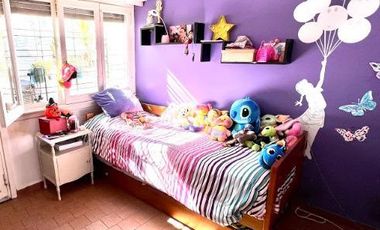 OPORTUNIDAD! VENTA CASA ( APTA CREDITO) - C/GARAGE Y PATIO A 3 CUADRAS DE LA PLAZA DE LA CRUZ!!