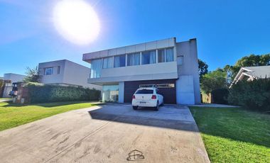 Chalet Minimalista 4 amb   Piscina - Rumenco Los Tilos