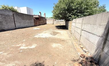 Terreno con pavimento y todos los servicios. Venado Tuerto