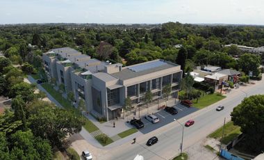 Oficina de 46m2 en BAGUA, Funes.