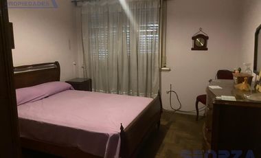 Casa para hacer local en venta a metros de Av peron en San Miguel