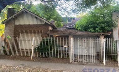 Casa para hacer local en venta a metros de Av peron en San Miguel